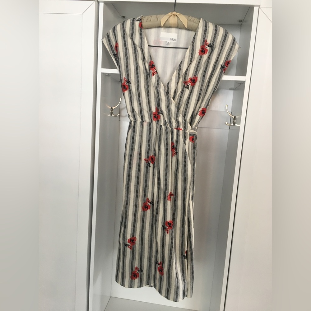 Beautiful 100% cotton Spring Midi Wrap Dress, Size Small